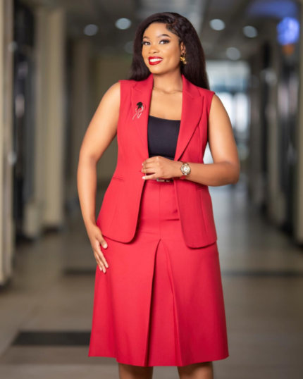 maroon sleeveless suit